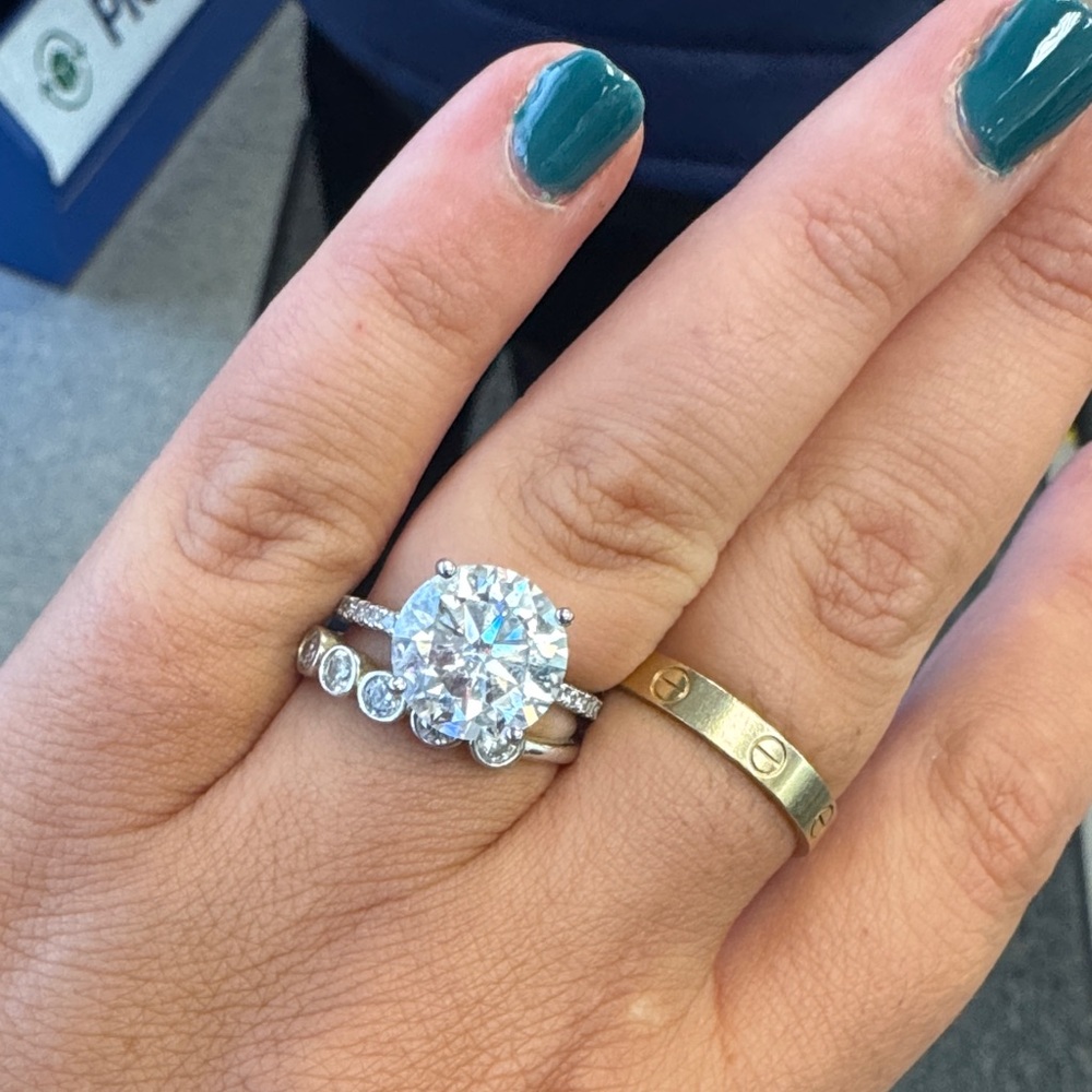 5 carat moissanite ring on sterling silver base size 7